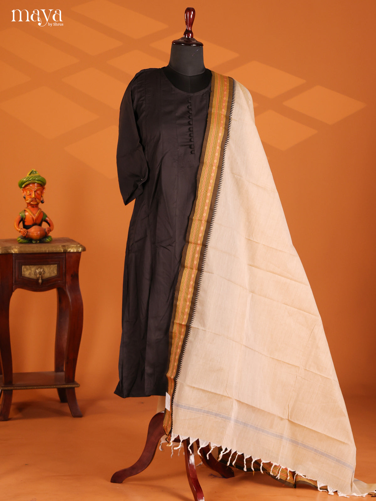 Pretty Cream Chettinad cotton Dupatta with black zari border