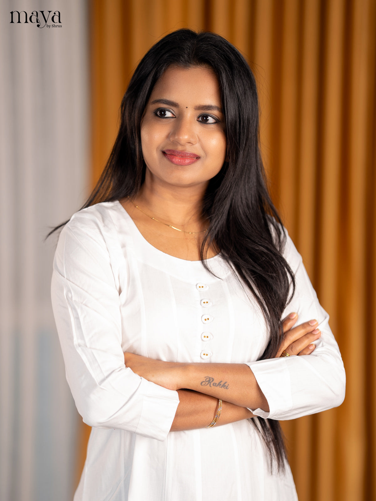 Chic White A-Line Cotton Kurti With Round Neck 1