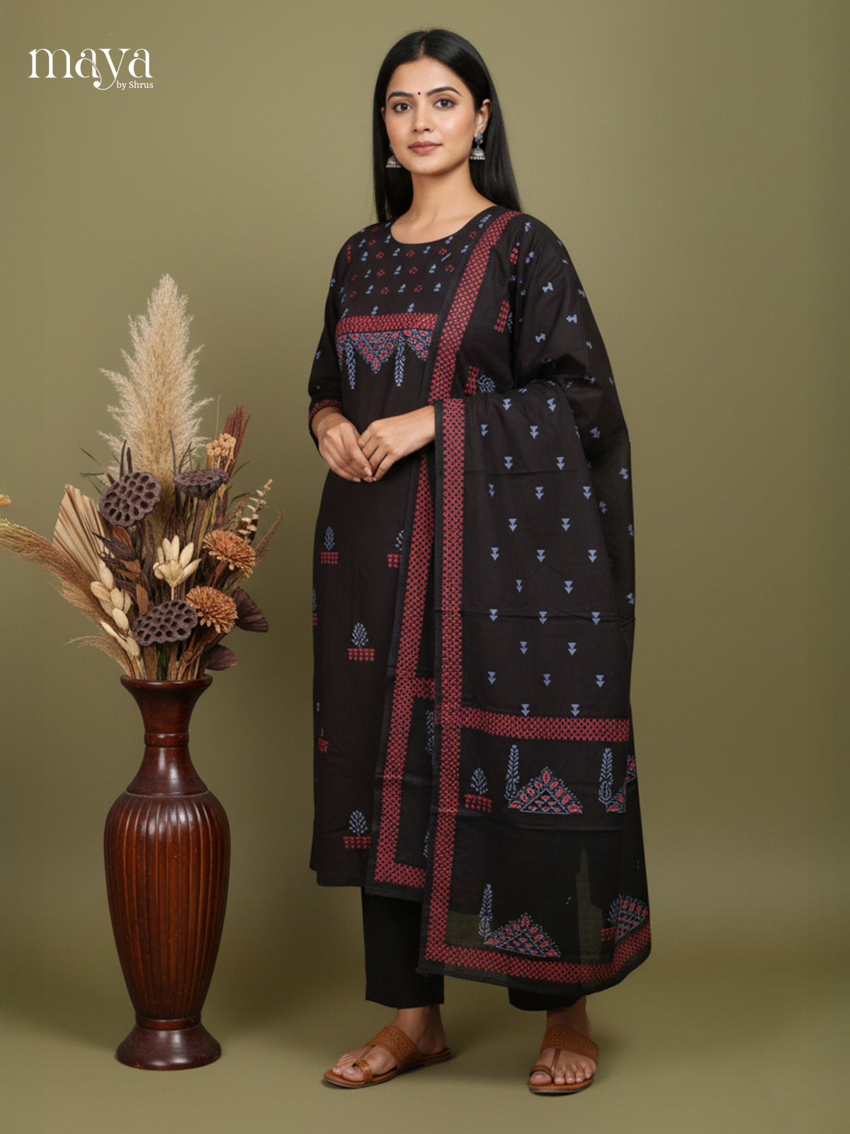 Stylish Black Colour Salwar Suit With Printed Dupatta