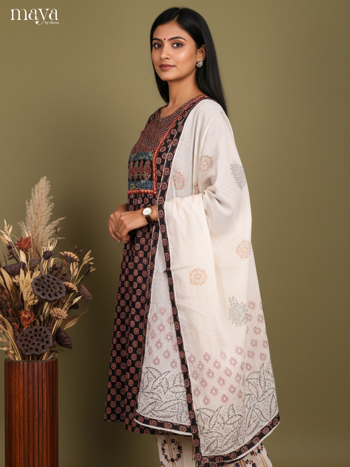 Modern Charcoal Readymade 3 Piece Salwar Suit Set With Yoke Neck