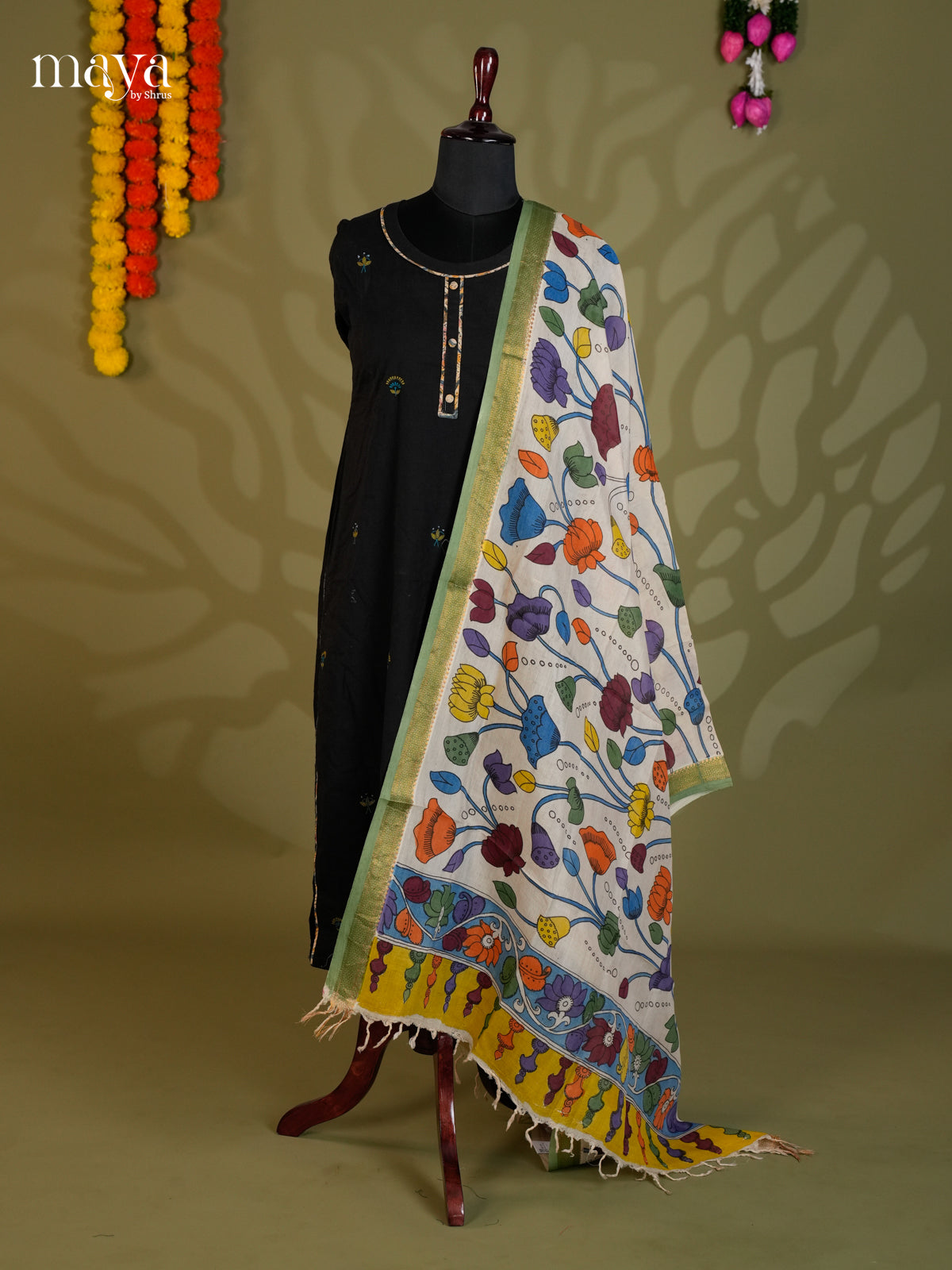 MEA24016-Penkalamkari Dupatta