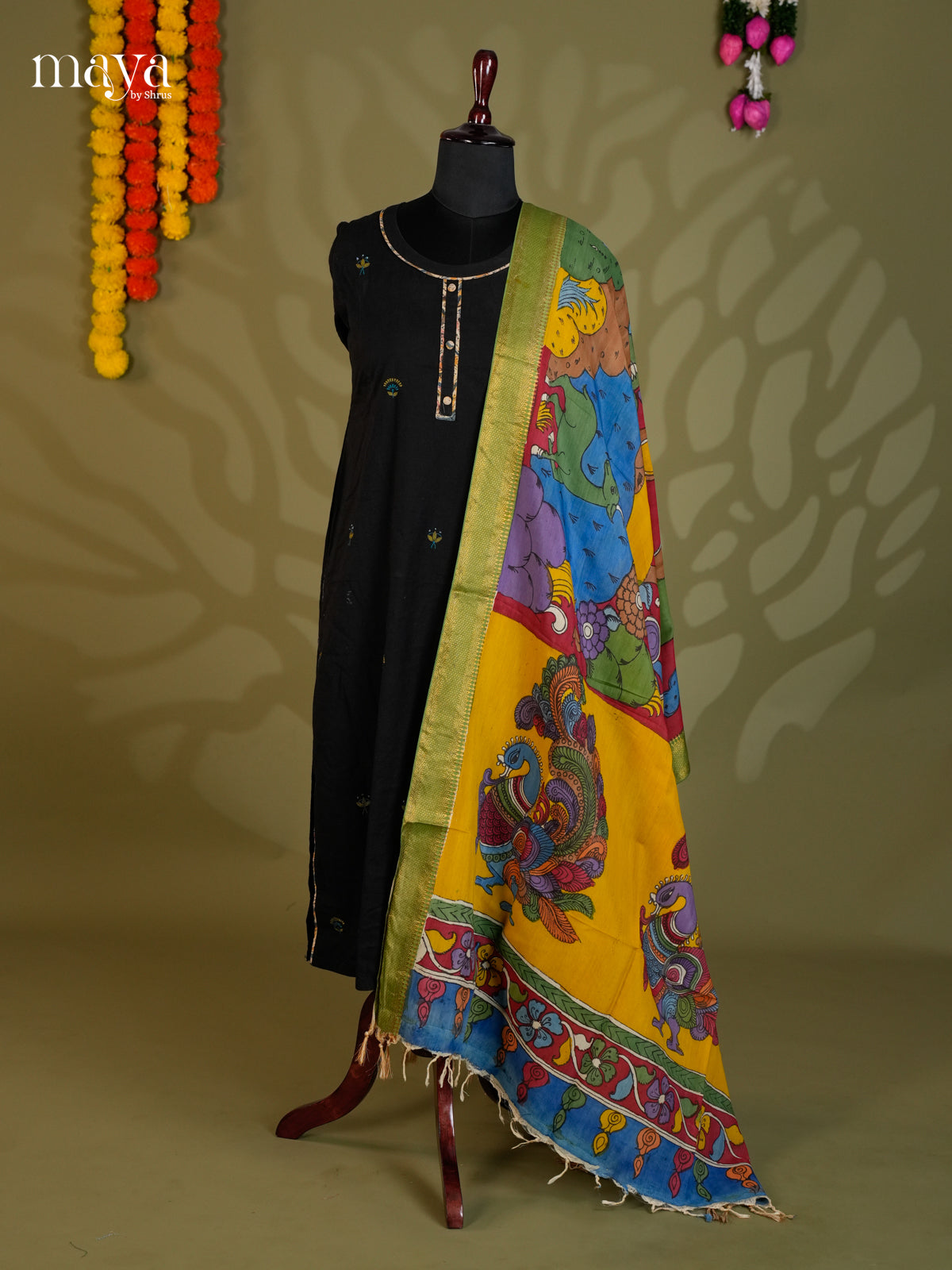 MEA24020-Penkalamkari Dupatta