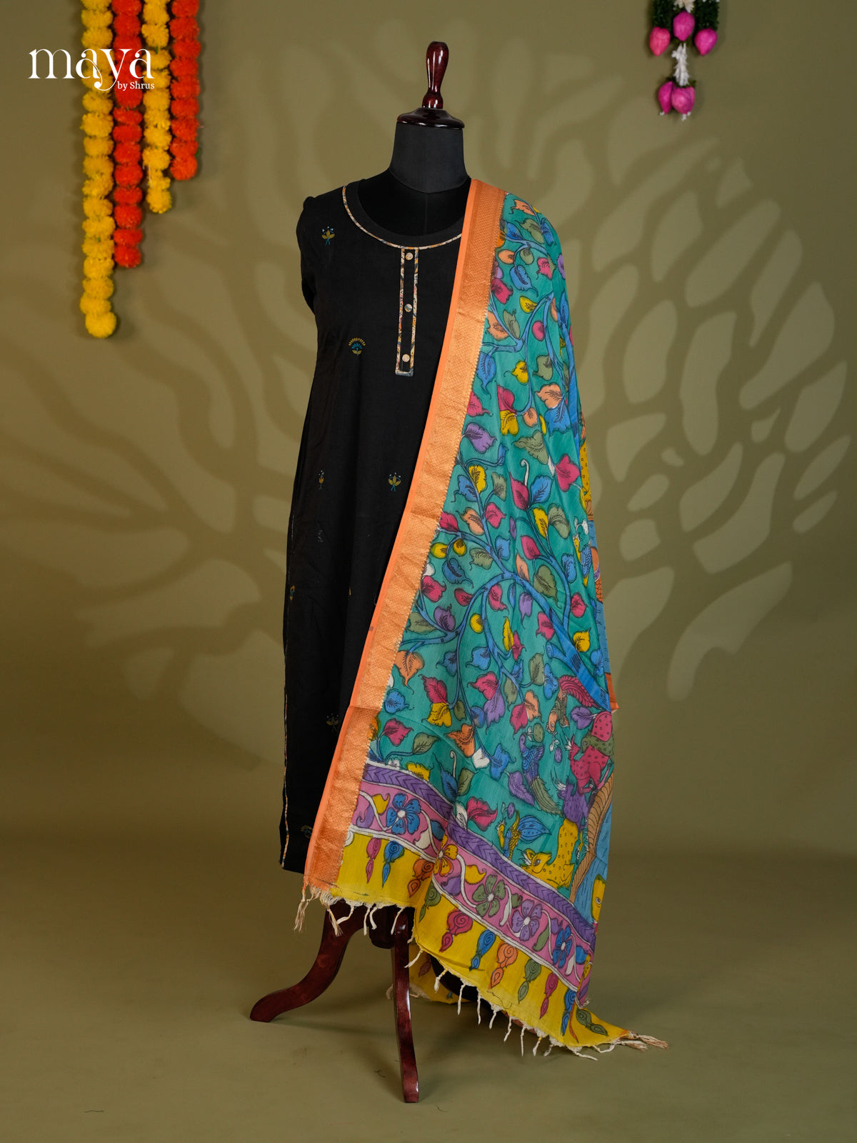 MEA24025-Penkalamkari Dupatta