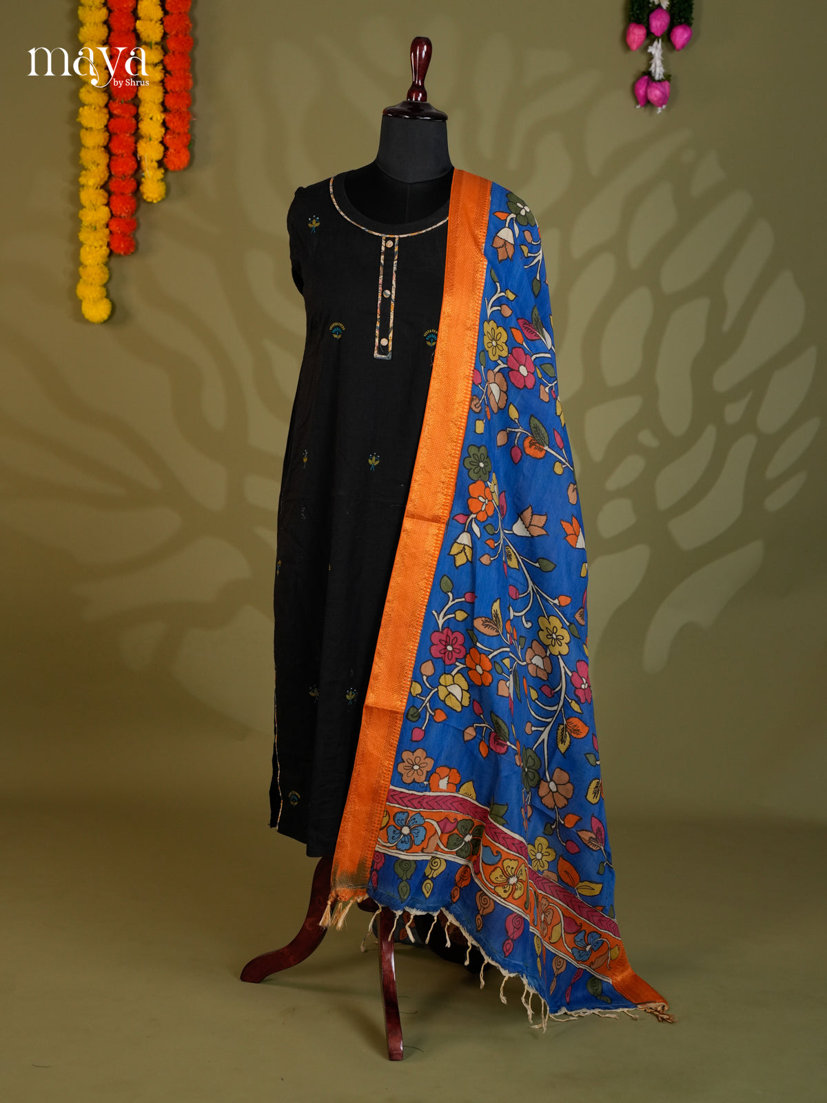 MEA24040-Penkalamkari Dupatta