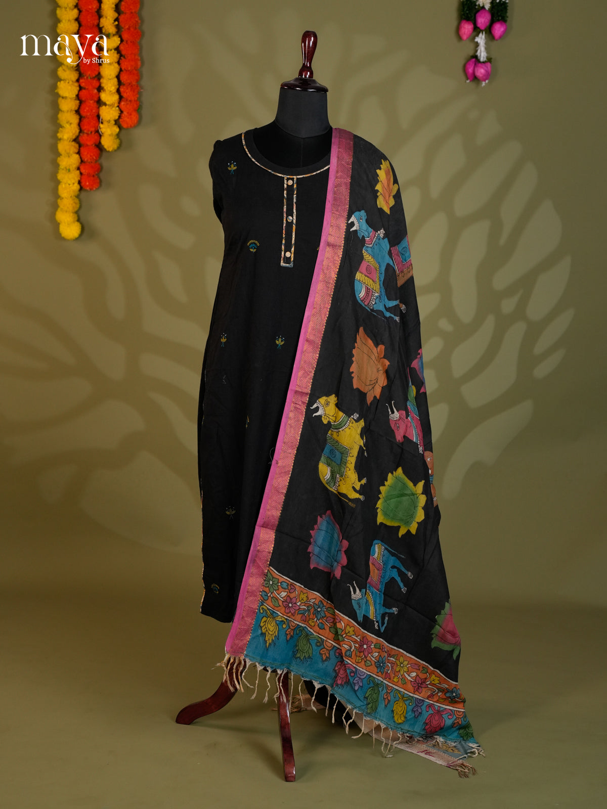 MEA24047-Penkalamkari Dupatta