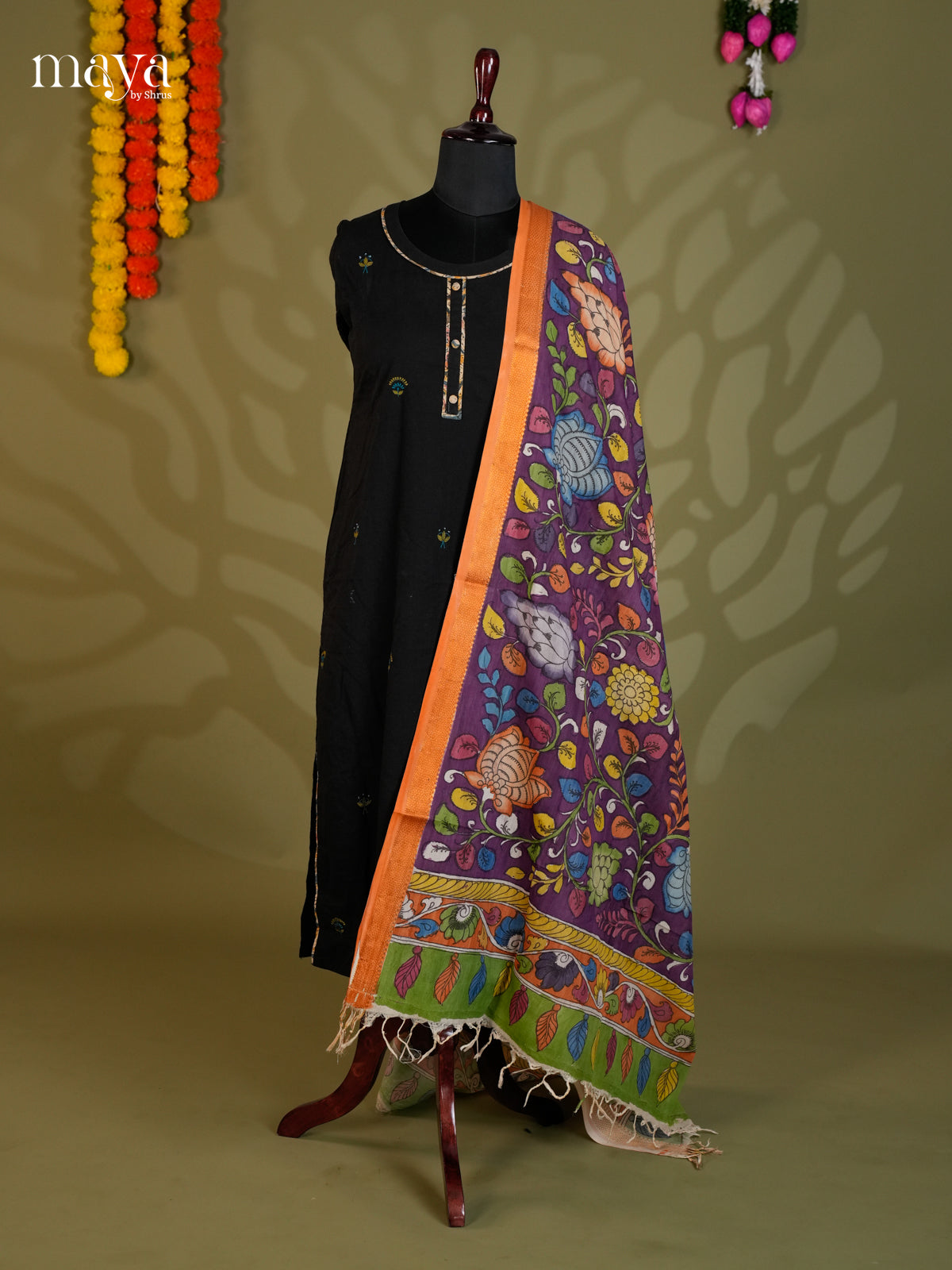 MEA24053-Penkalamkari Dupatta