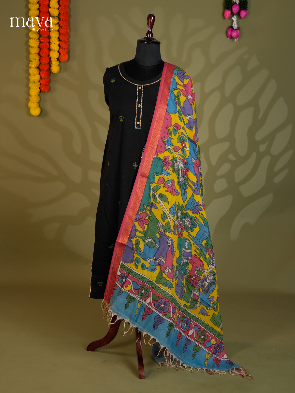 MEA24069-Penkalamkari Dupatta