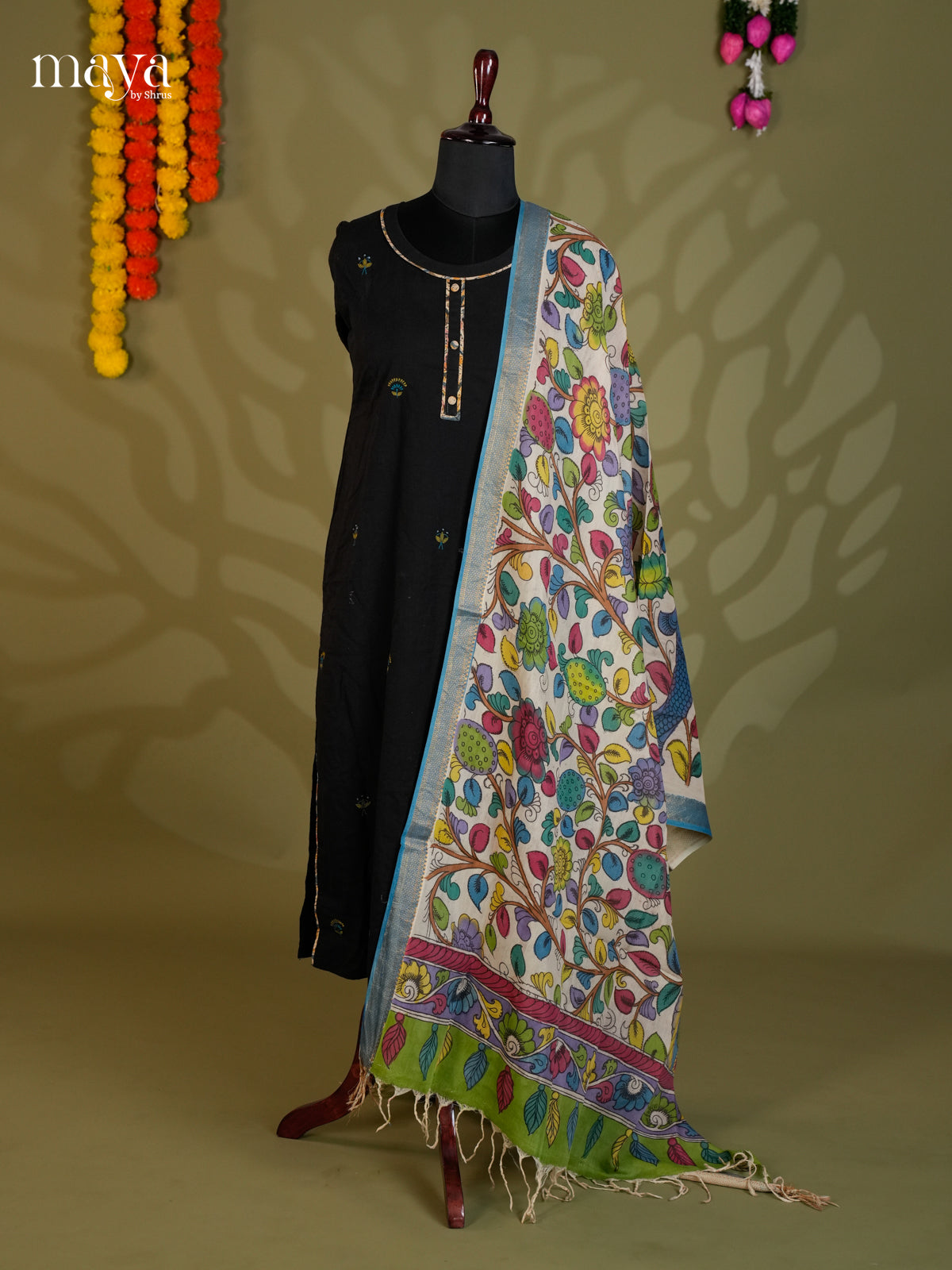 MEA24073-Penkalamkari Dupatta