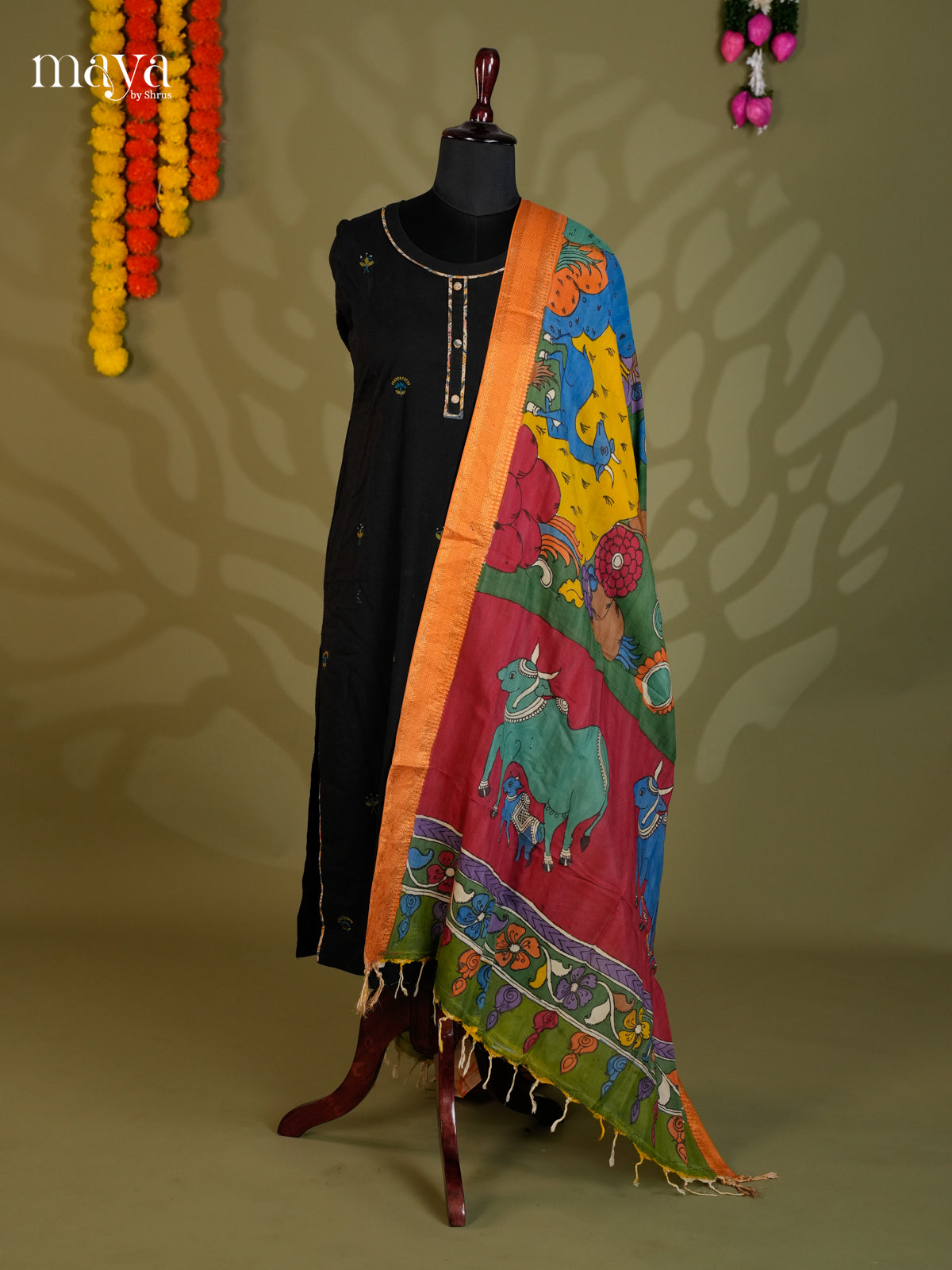 MEA24085-Penkalamkari Dupatta