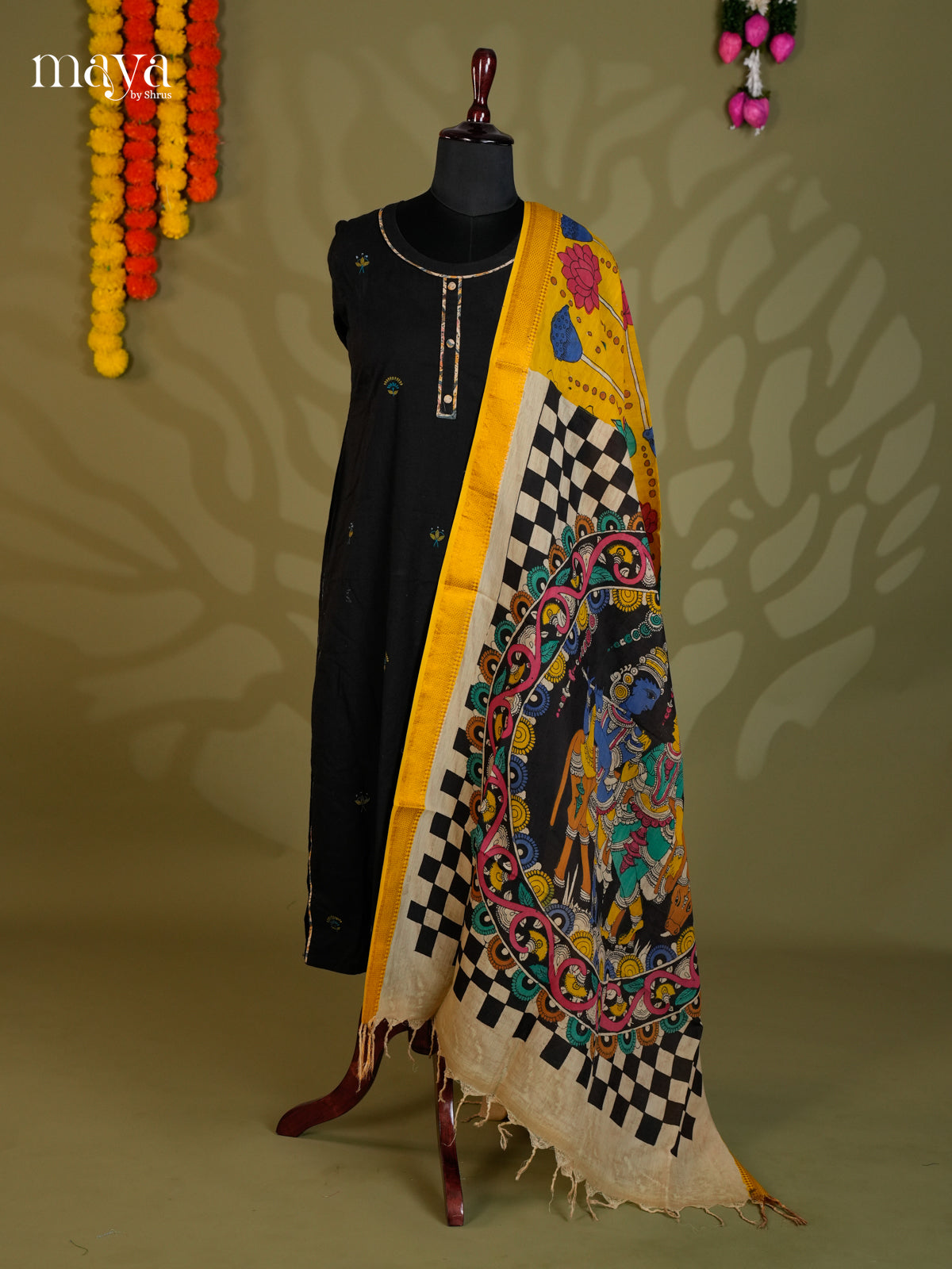 MEA24094-Penkalamkari Dupatta