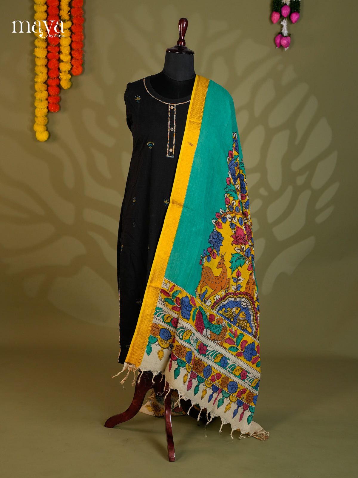 MEA24095-Penkalamkari Dupatta
