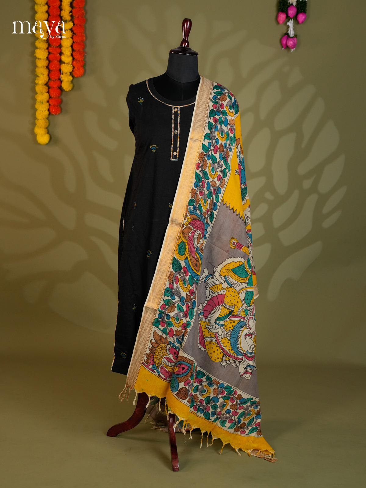 MEA24098-Penkalamkari Dupatta