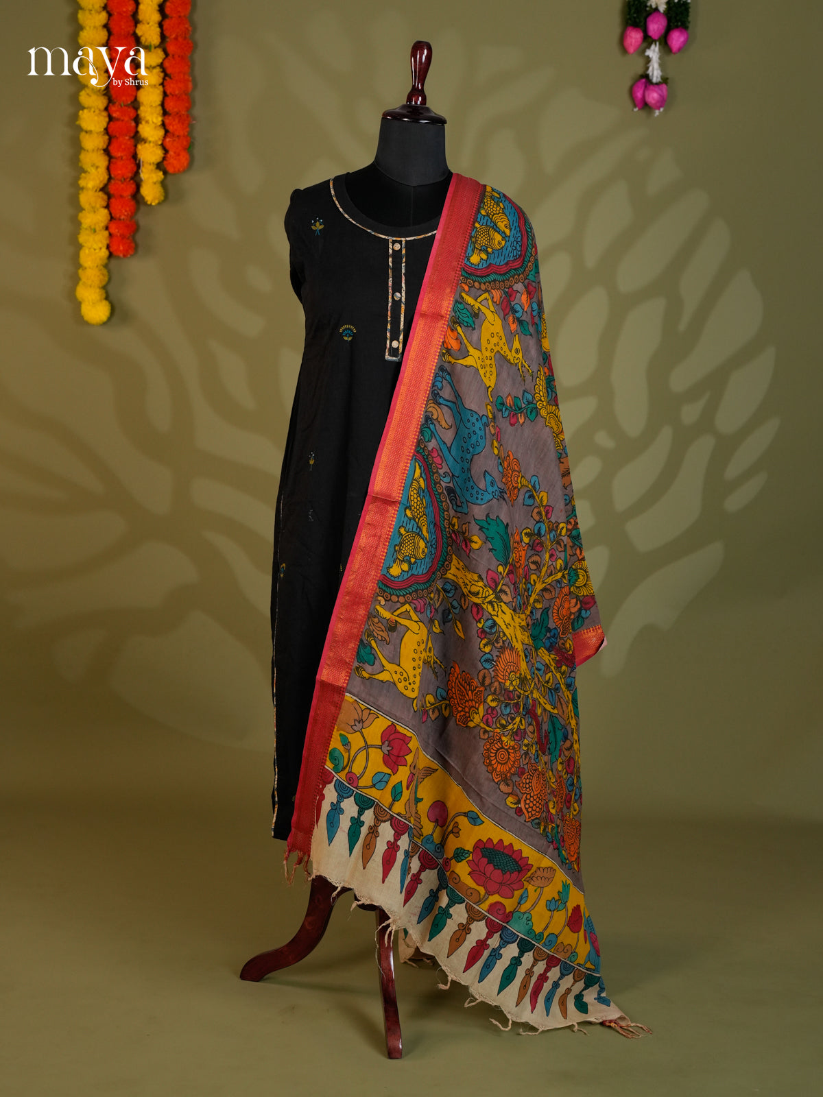 MEA24104-Penkalamkari Dupatta