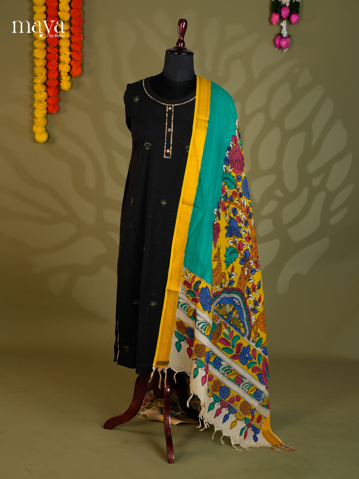 MEA24109-Penkalamkari Dupatta