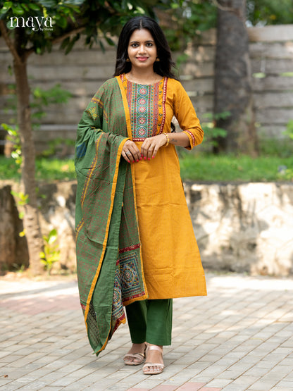 MDL01002-Readymade 3 Piece