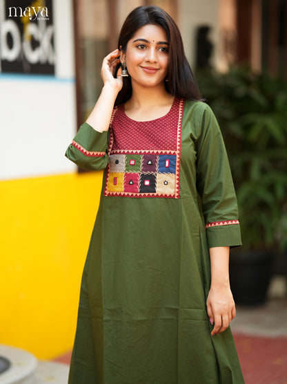Green Cotton Readymade Kurti with mirror work neck yoke -  MDL31001