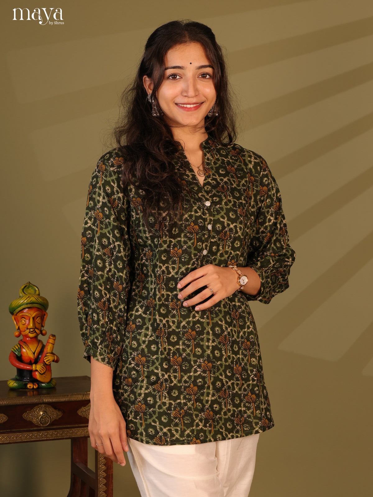 Floral Printed Green Rayon Short Kurti - Shop on Shrus.com
