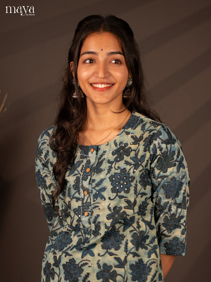 Blue Floral Printed Cotton Kurti - Shop on Shrus.com
