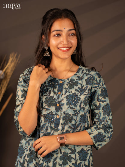 Blue Floral Printed Cotton Kurti - Shop on Shrus.com