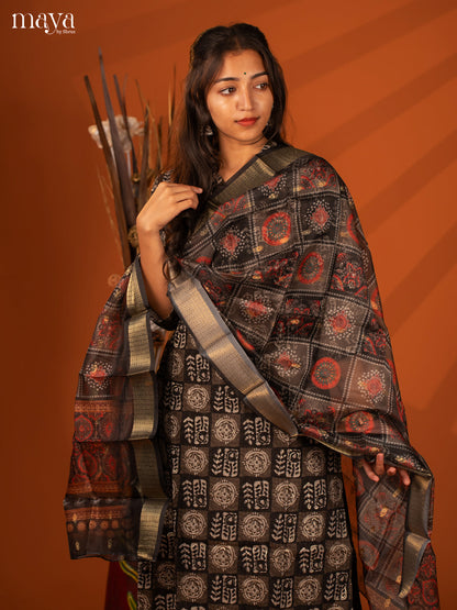 Black Semi Crepe 3 Pc Salwar With Batik Print - Top, Bottom & Dupatta - Shop on Shrus.com