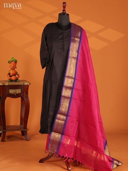 Pink Chettinad Cotton Dupatta with blue  zari border