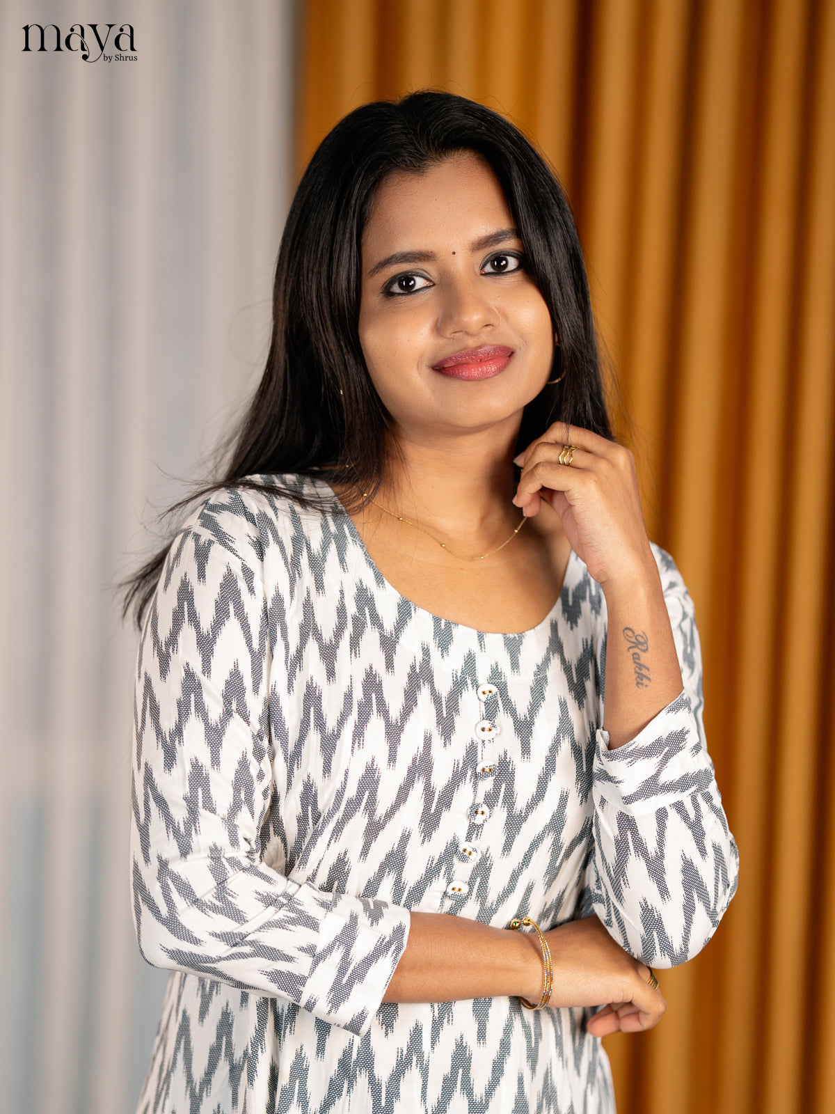 Classic White & Grey Kurti With Zigzag Ikat Pattern & U Neck