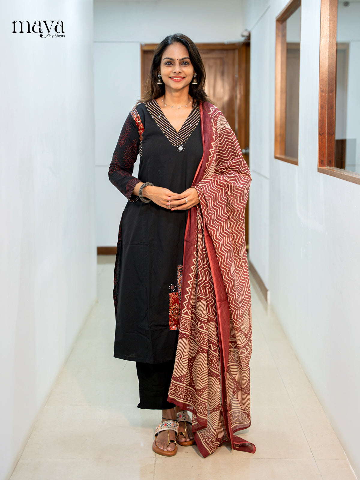 Striking Black Salwar Suit With V Neck & Maroon Printed Dupatta