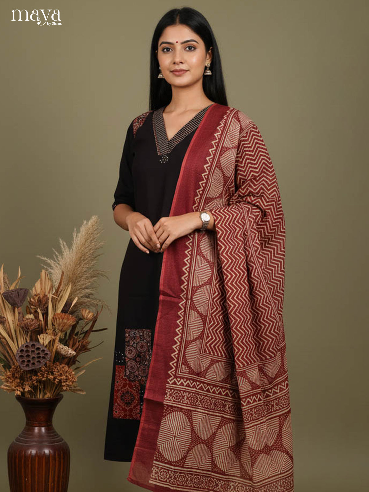 Striking Black Salwar Suit With V Neck & Maroon Printed Dupatta