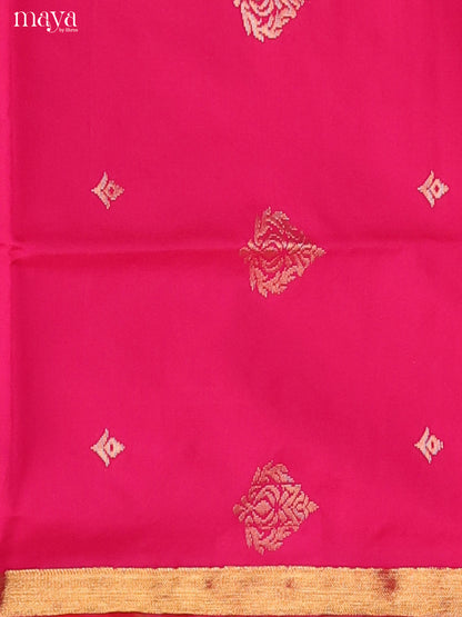 Exquisite Red Semi Soft Silk Salwar Suit With Green Dupatta & Zari Border