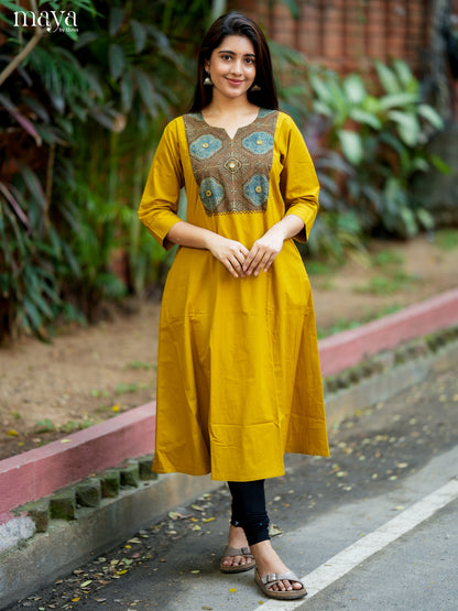 MEA17001-Readymade Kurti