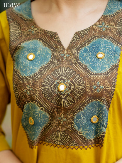 MEA17001-Readymade Kurti