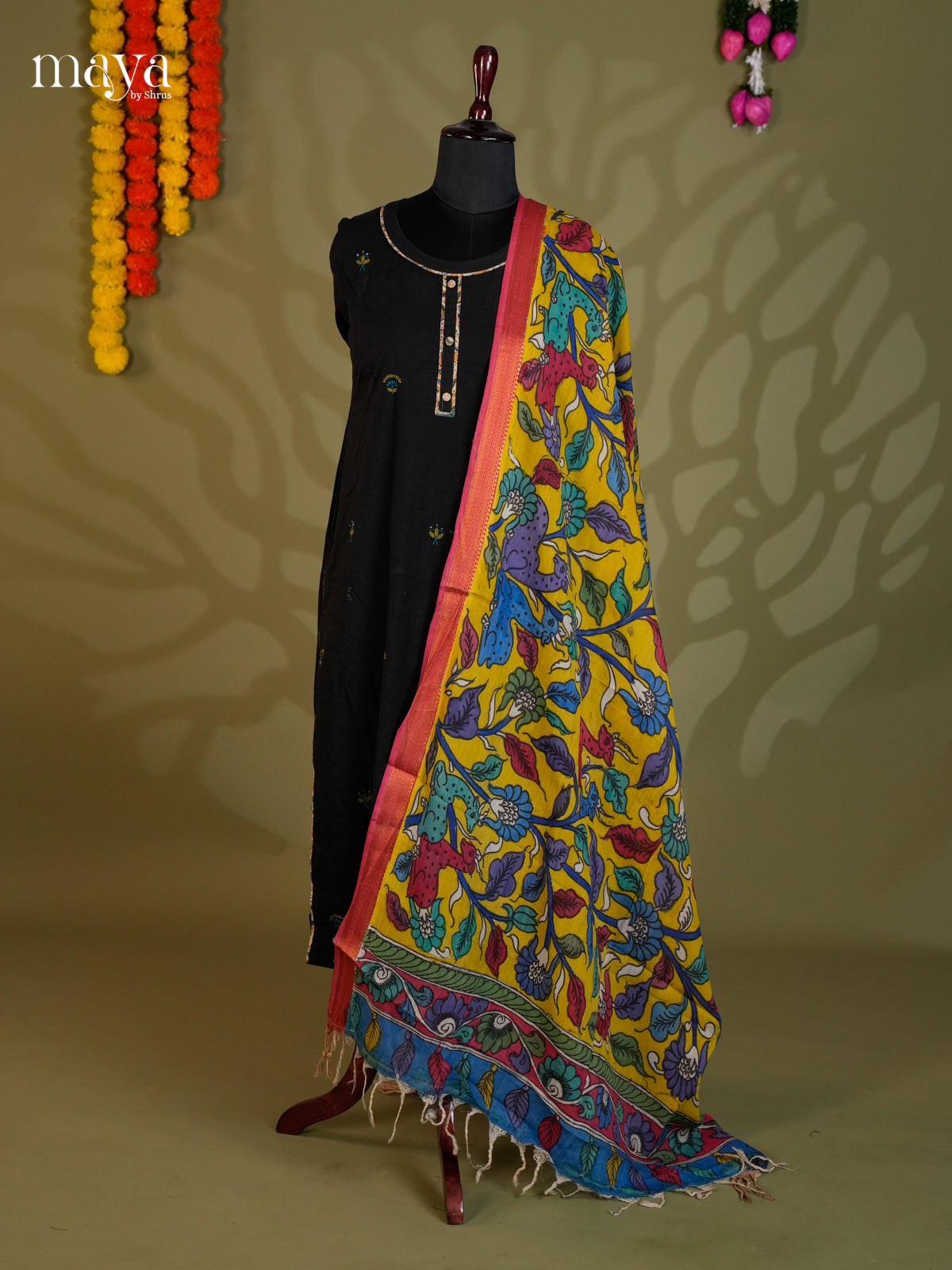 MEA24058-Penkalamkari  Dupatta
