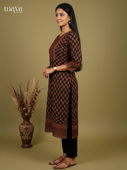 Black & Maroon Ajrakh printed Readymade Kurti with neck yoke - MEC11013
