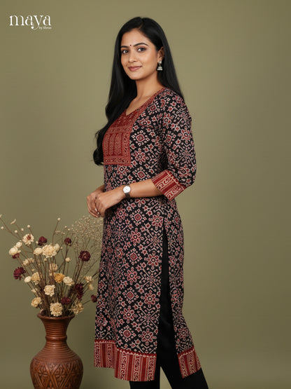 Readymade Kurti - MEE07004