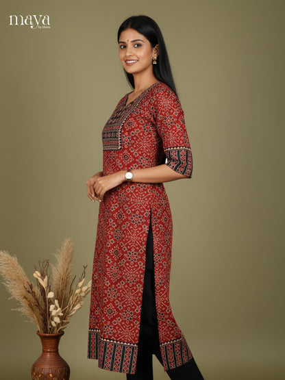 Readymade Kurti - MEE07009