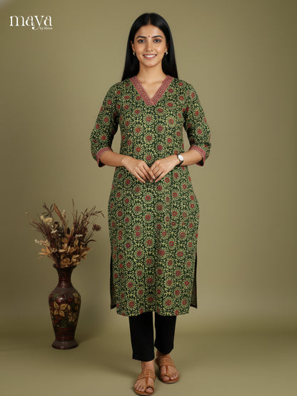 Readymade Kurti - MEE07019