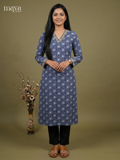 Readymade Kurti - MEE07023