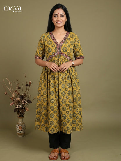 Aliya Cut Ajrakh Readymade Kurti - MEE07040