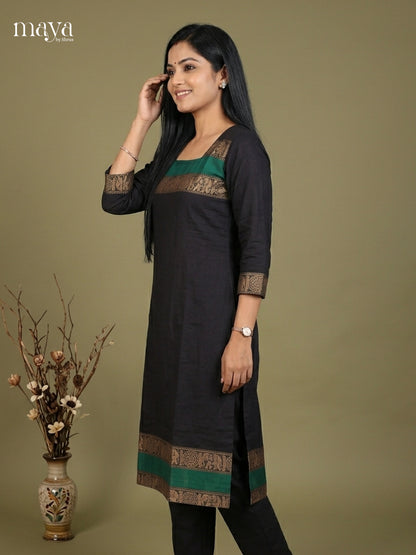 Readymade Kurti - MEE07076