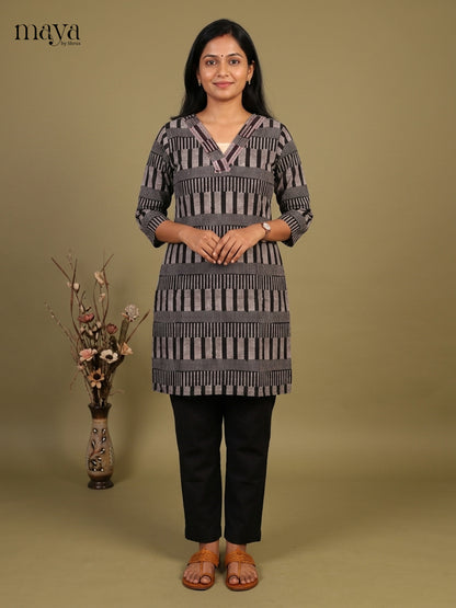 Readymade Kurti - MEF17009
