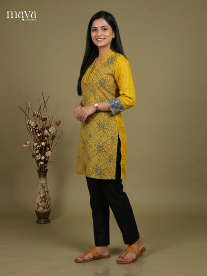 Readymade Kurti - MEF27094