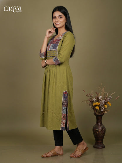 Readymade Kurti - MEF27206