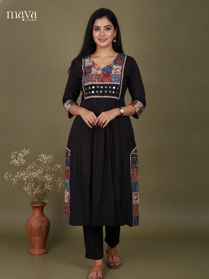 Readymade Kurti - MEF27207