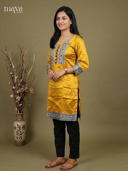 Readymade Kurti - MEF300008