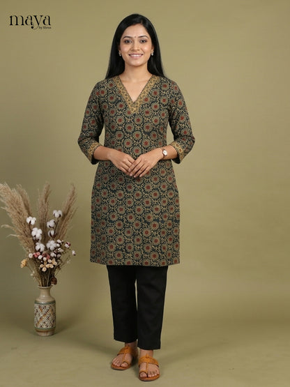 Readymade Kurti - MEG15016