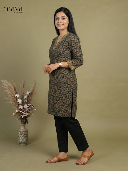 Readymade Kurti - MEG15016