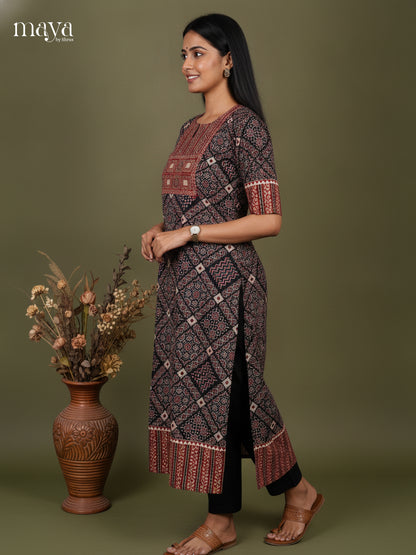 Readymade Kurti - MEG16005