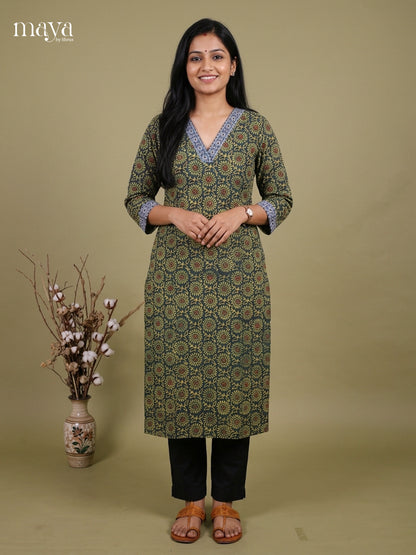 Readymade Kurti - MEH17004