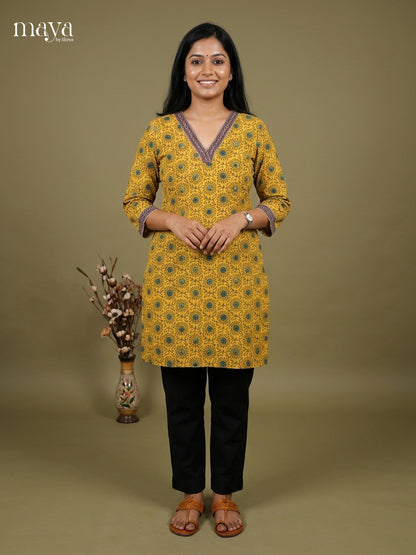 Readymade Kurti - MEH17006