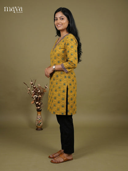 Readymade Kurti - MEH17006